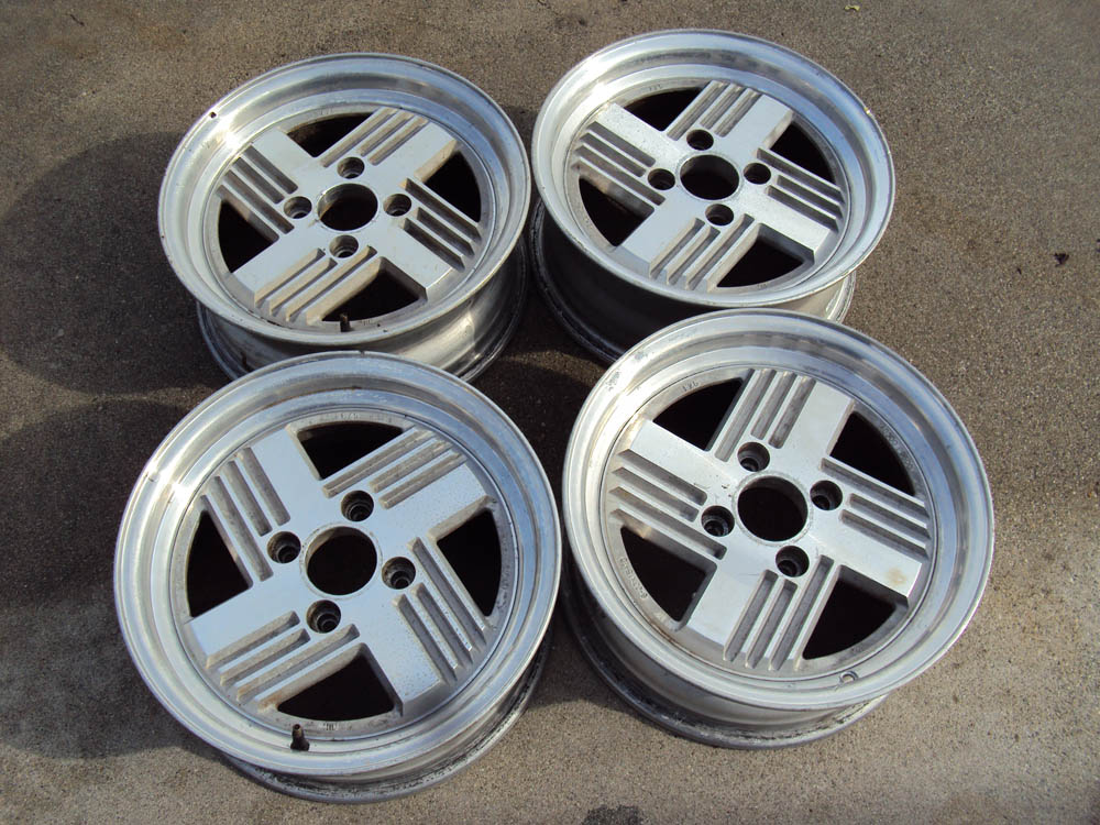 Index of /images/for_sale/datsun_280zx_turbo_wheels